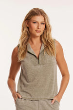 Mododoc Half Zipped Sleeveless