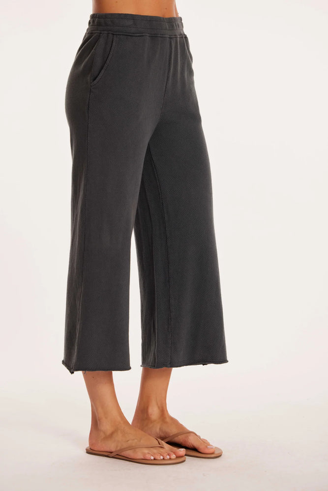 Mododoc Gathered Waist Flared Crop Pants