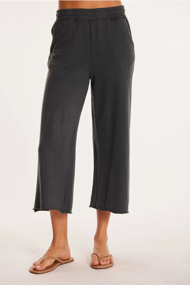 Mododoc Gathered Waist Flared Crop Pants