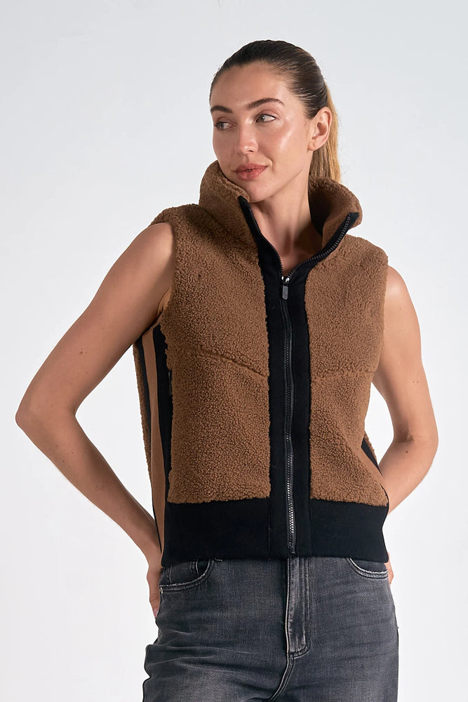 Elan Zip Up Vest - Dark Tan