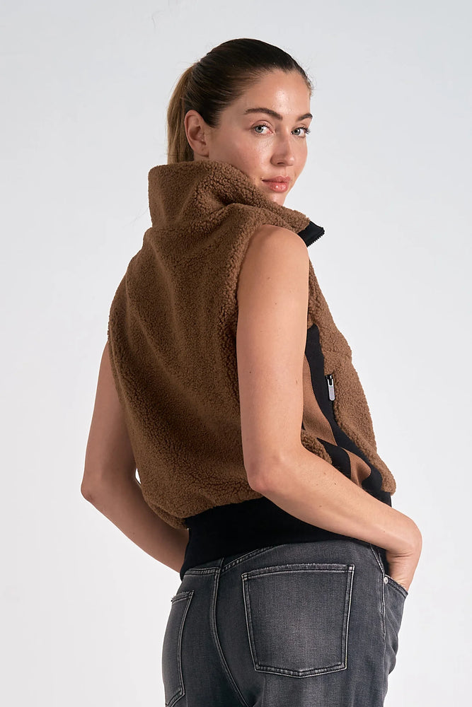 Elan Zip Up Vest - Dark Tan